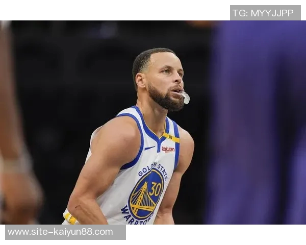 假期学习不放松库里首节火力全开轰下11分展现超强状态