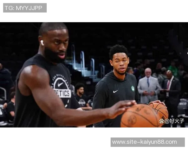 马祖拉称安芬尼西蒙斯在球队调整期中付出最多牺牲与努力